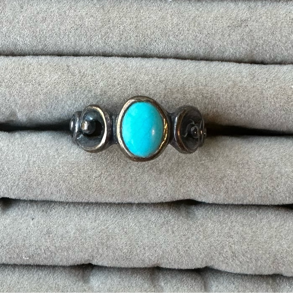 Turquoise and sterling silver ring size 7